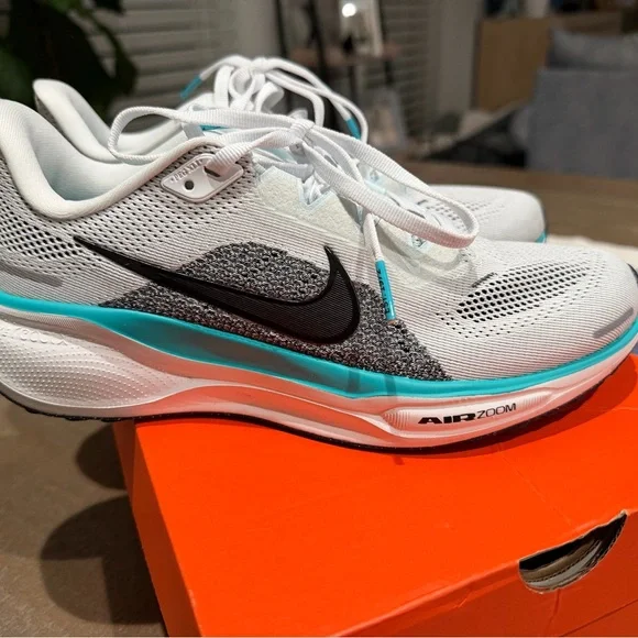 Nike Women's Cactus, White and Black Pegasus 41 Running Shoes - Picture 5 of 15